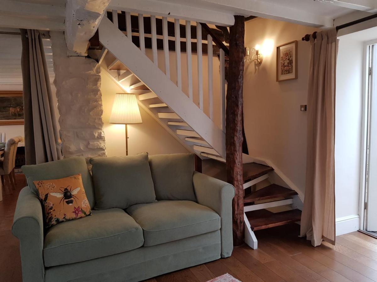 Cruck Cottage Pickering Exterior photo