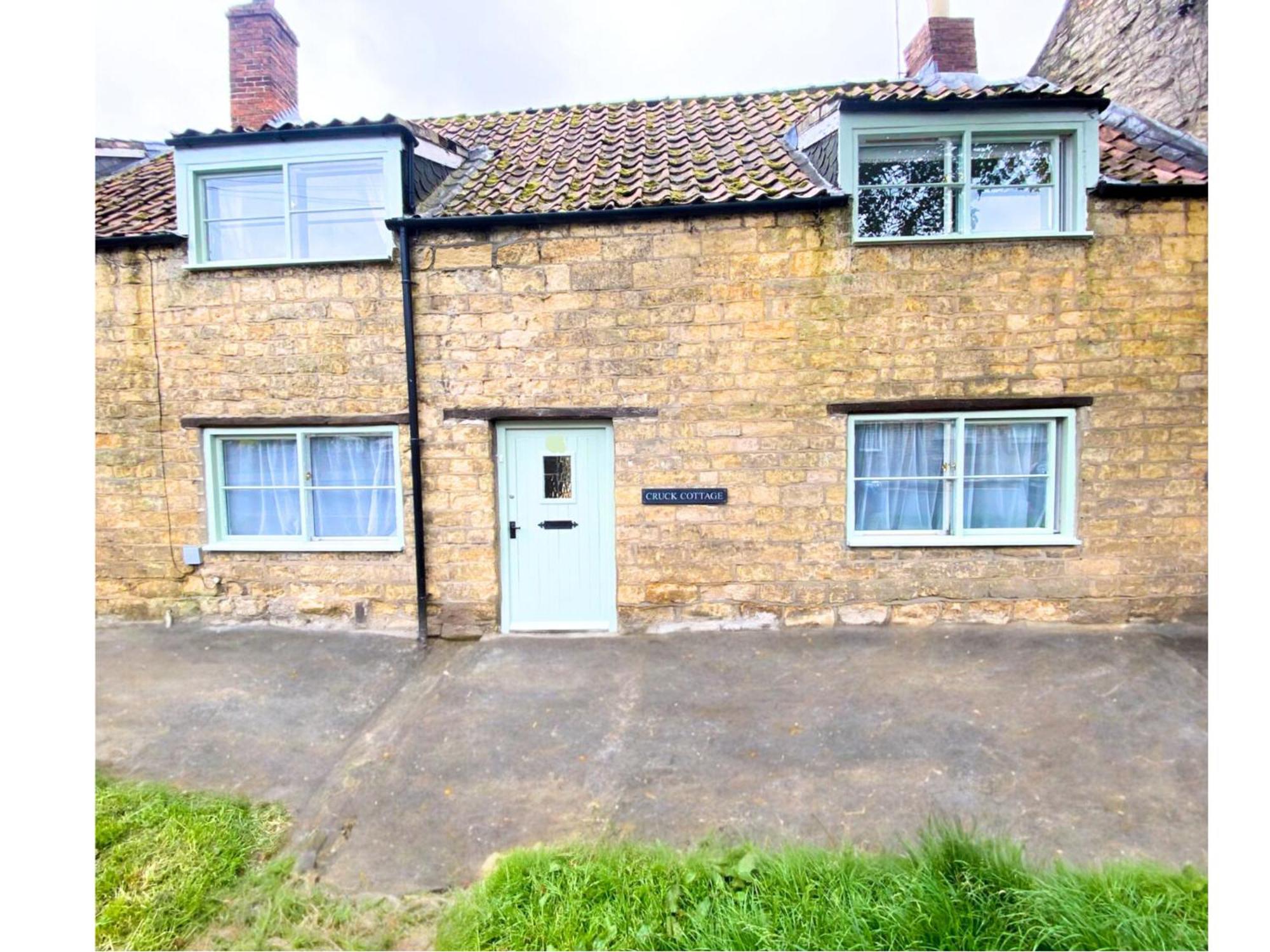 Cruck Cottage Pickering Exterior photo